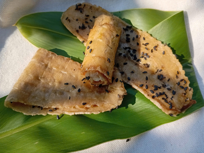 Chuối điểm mè ÔNG THẮNG – 400g