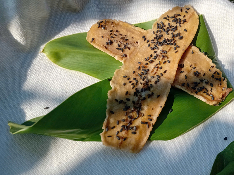 Chuối điểm mè ÔNG THẮNG – 400g